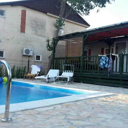 Mobile & Rosan Dom wakacyjny Pakoštane